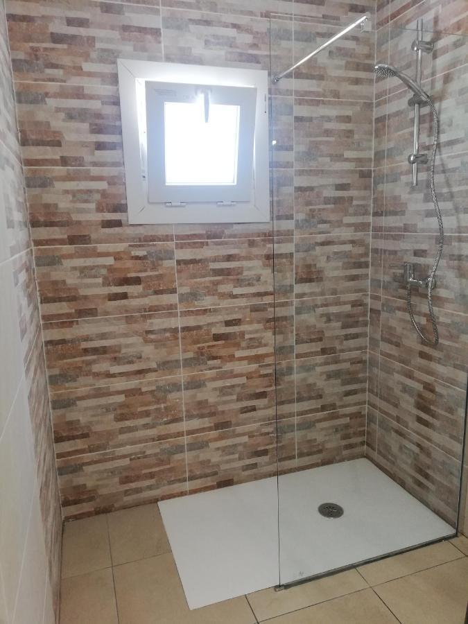 Apartamento Loft, Jardin Y Piscina Privada Romanya de la Selva Exterior photo