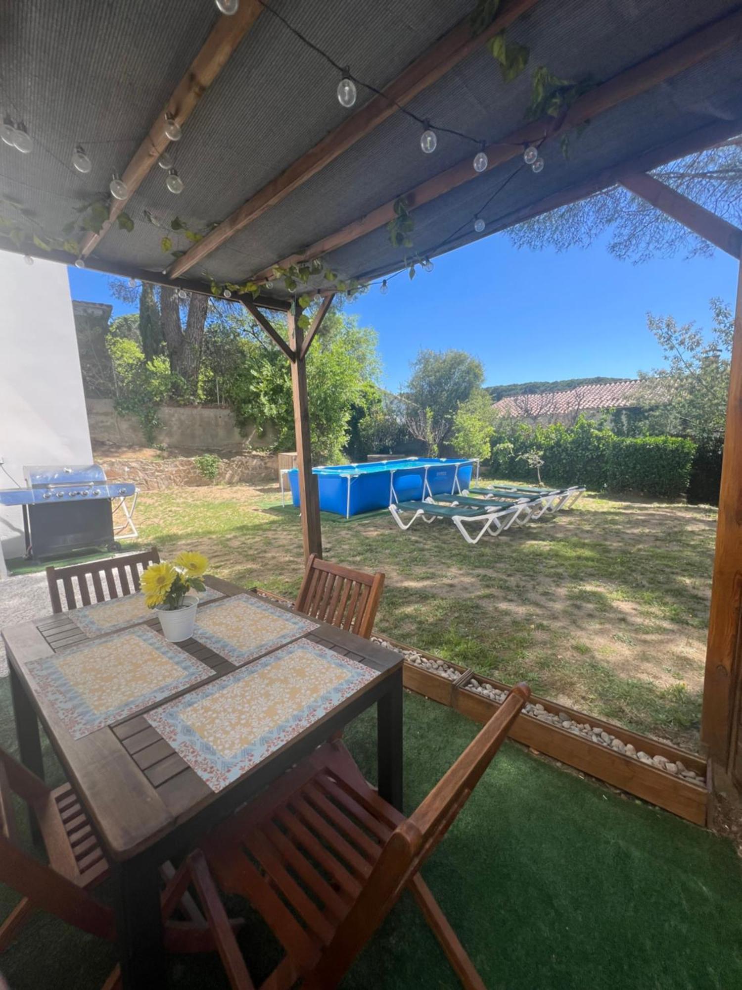 Apartamento Loft, Jardin Y Piscina Privada Romanya de la Selva Exterior photo