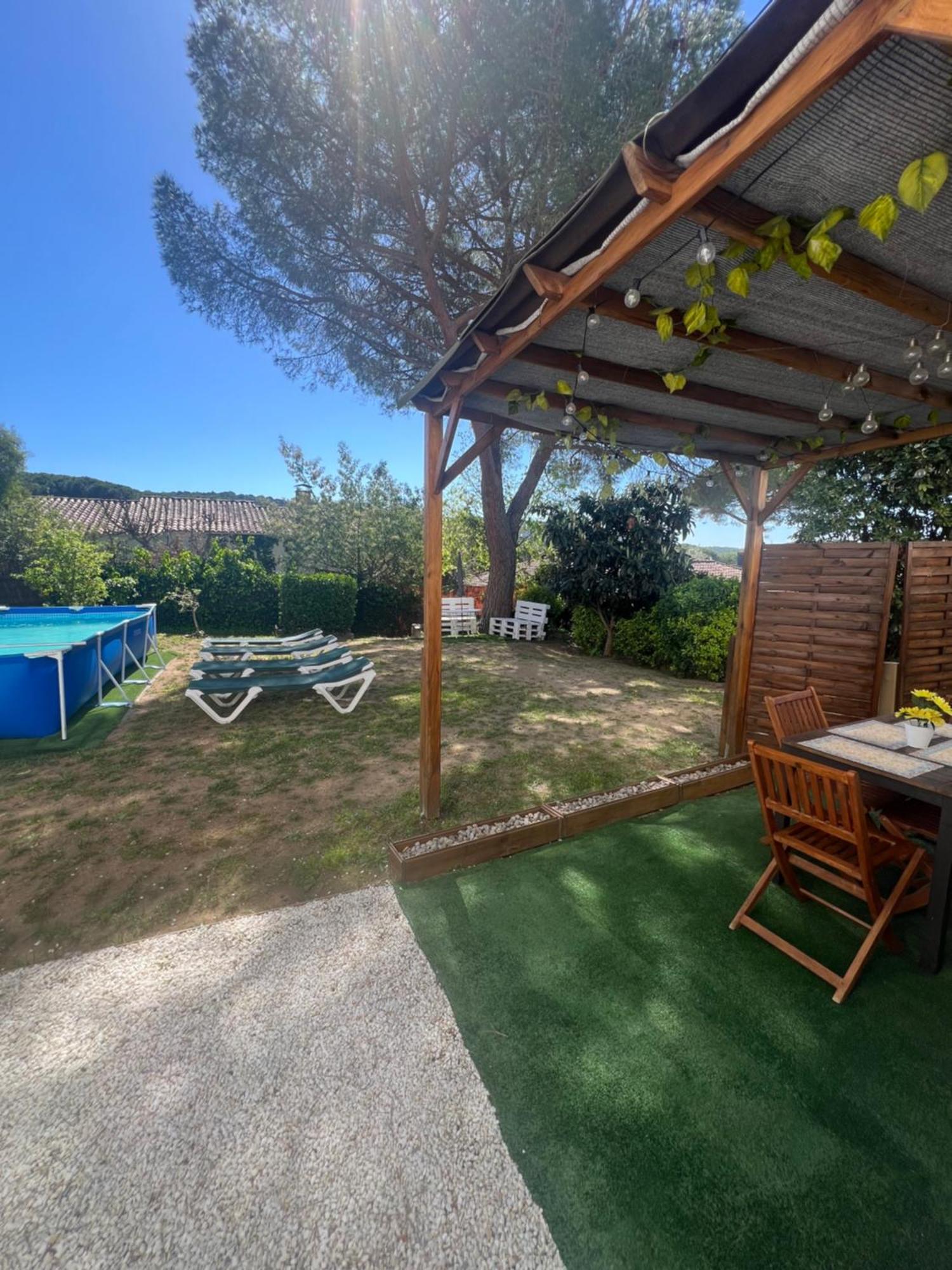 Apartamento Loft, Jardin Y Piscina Privada Romanya de la Selva Exterior photo