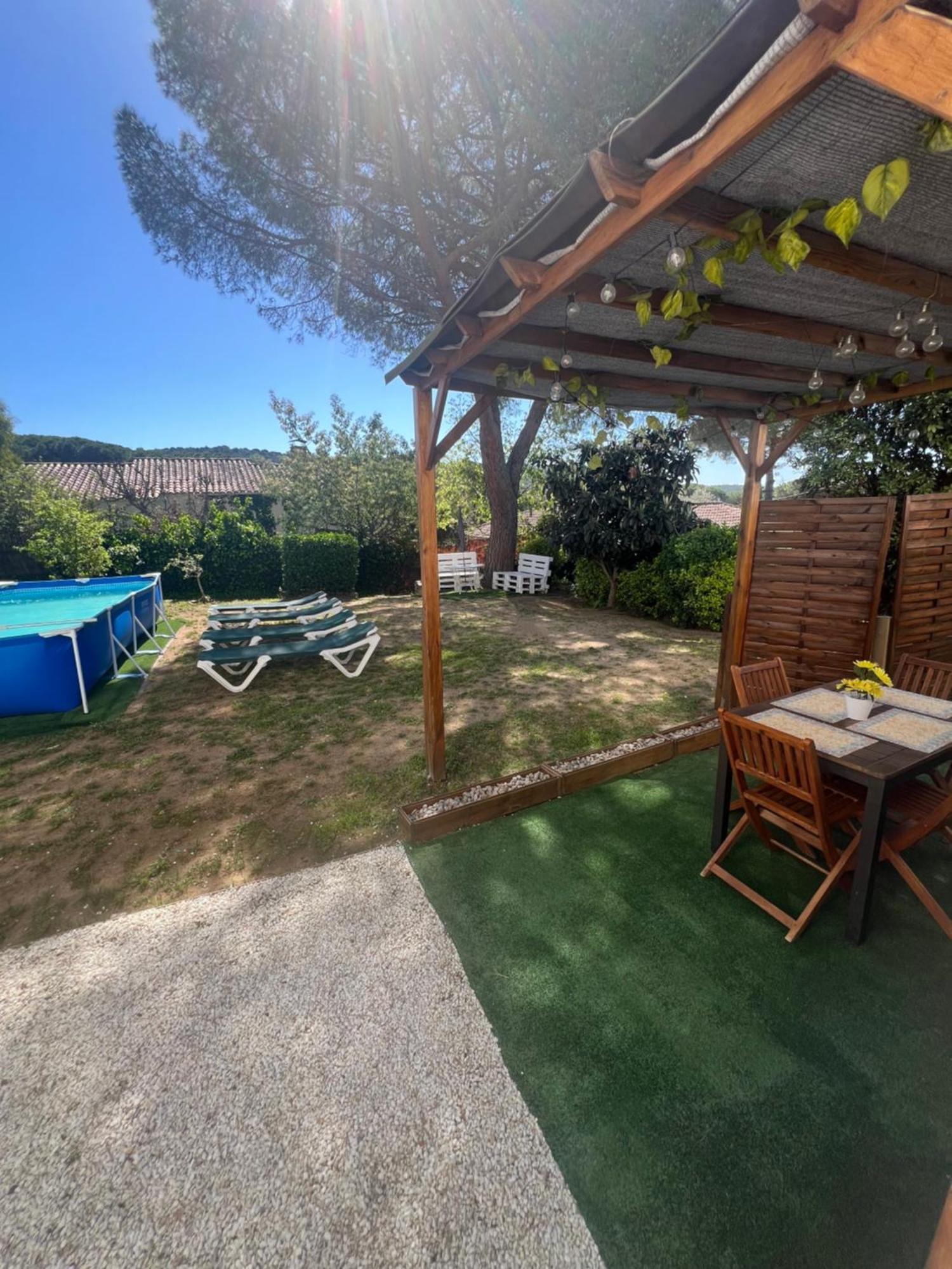 Apartamento Loft, Jardin Y Piscina Privada Romanya de la Selva Exterior photo